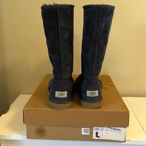 UGG Australia Tall Classic Booths